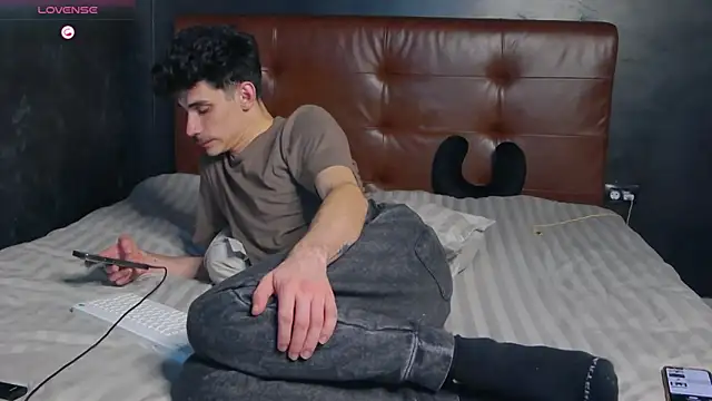 Show modela DanielCrush1 na web-kameri