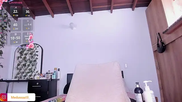 แชท XXX สดของ medussa13_