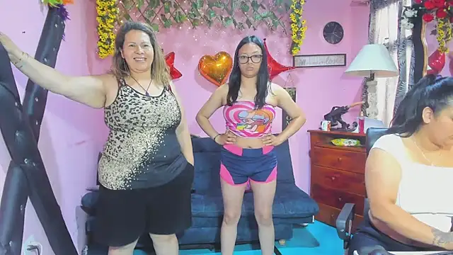 Chat +18 de lesbiancuple ao vivo