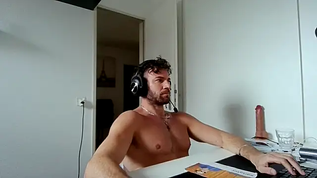 alpha-hunk লাইভ XXX চ্যাট