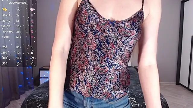 VictoriaTiger's Live XXX Chat