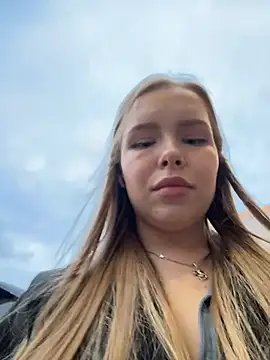 Liza_risky Chat XXX live