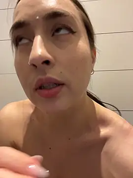 عرض كام Holly_Play