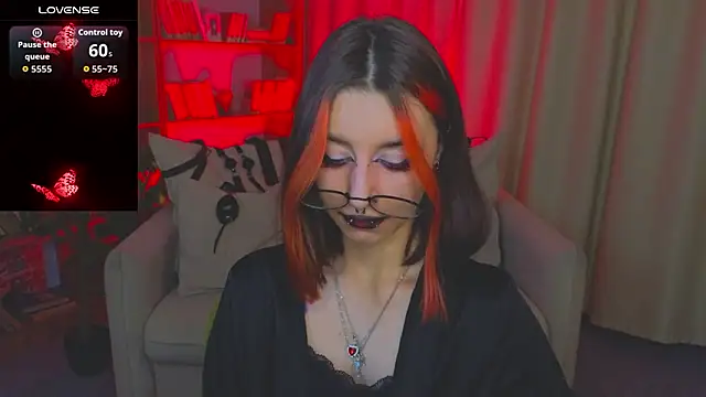 Mistress__Marcelline Adlı Modelin Web Kamerası Şovu