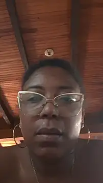 ChanneldelaCroix: онлайн-секс-чат