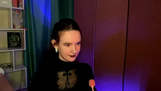 MabelDefina 即時 XXX 聊天