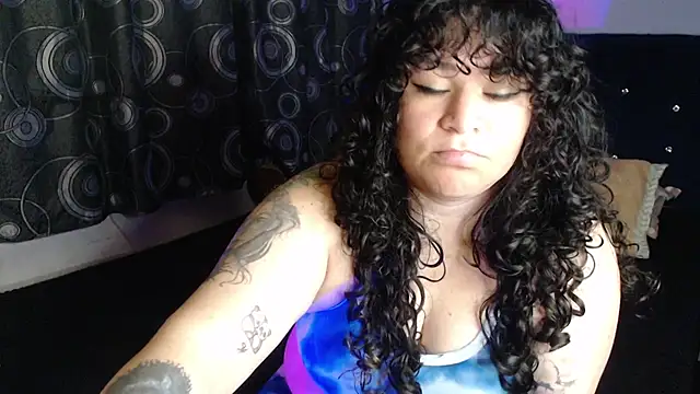 ANGELIQUE_KLANE: онлайн-секс-чат