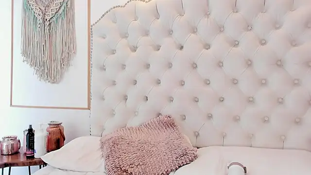 Chat +18 de Sara_funy ao vivo