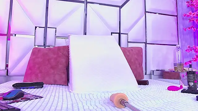 AlliciaKim Adlı Modelin Canlı XXX Sohbeti