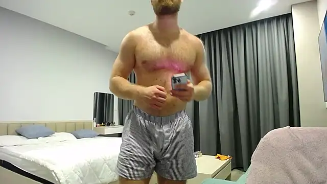 Chatroom XXX en direct de LorenzoLux