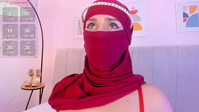 rawiya Adlı Modelin Canlı XXX Sohbeti