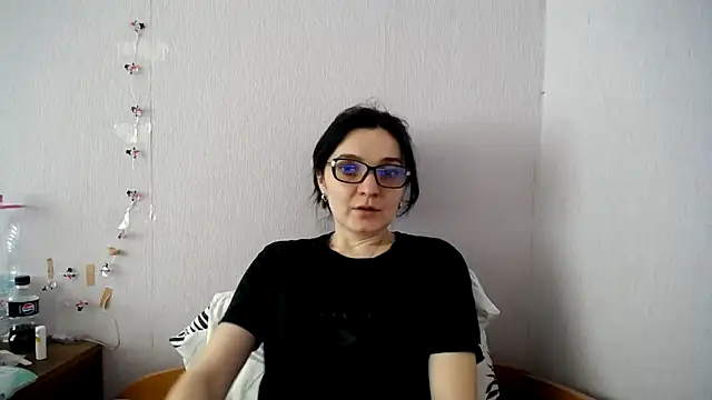 Shiny_gine live XXX chat