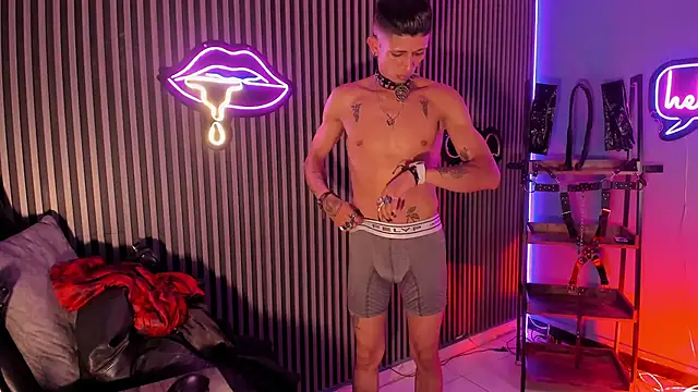 XXX chat uživo modela Maximoking26