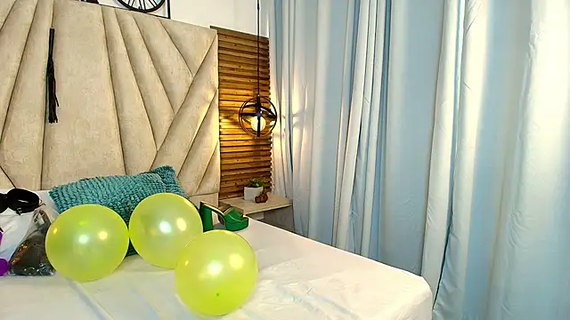 KimberlyFox_t élő XXX-chatje