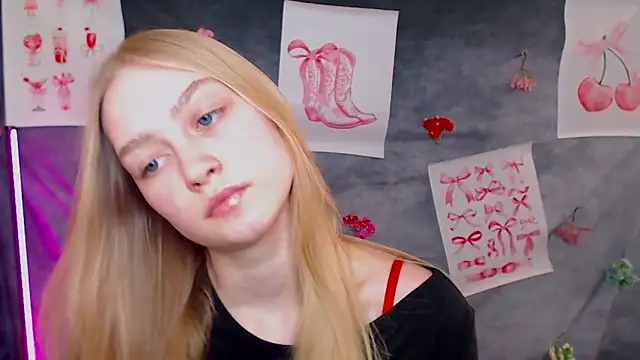 MademoiselleCl Adlı Modelin Canlı XXX Sohbeti