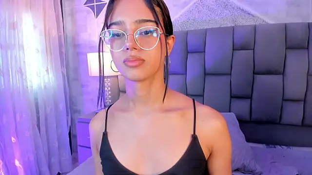 VictoriaMonroee_'s Webcam Show