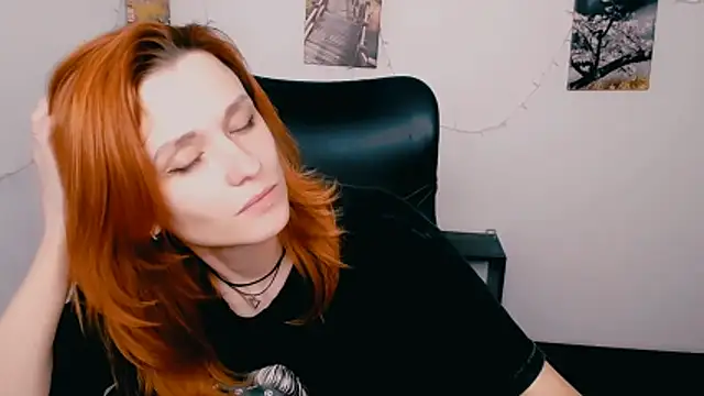 PeppyMia Chat XXX in diretta