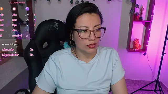 QueenRose94 Live XXX-chat