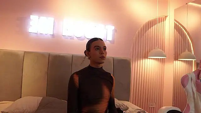 Luxa_Velvet Adlı Modelin Web Kamerası Şovu