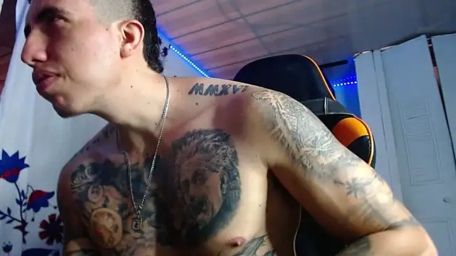 Czat XXX na żywo – Adam_Hudsond