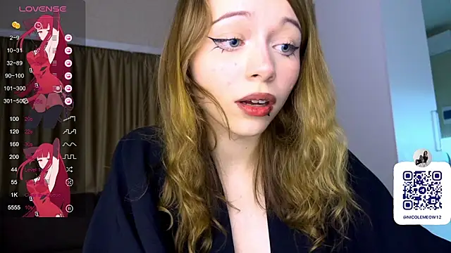 _SofiaBrown Adlı Modelin Canlı XXX Sohbeti