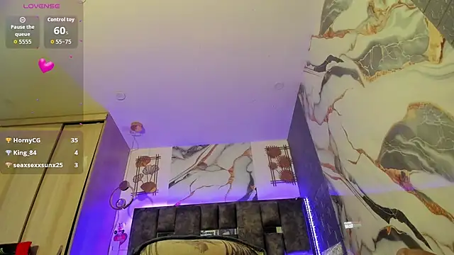 zandra_milf_ Adlı Modelin Canlı XXX Sohbeti