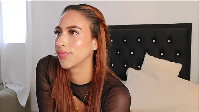 paauly 现场XXX聊天