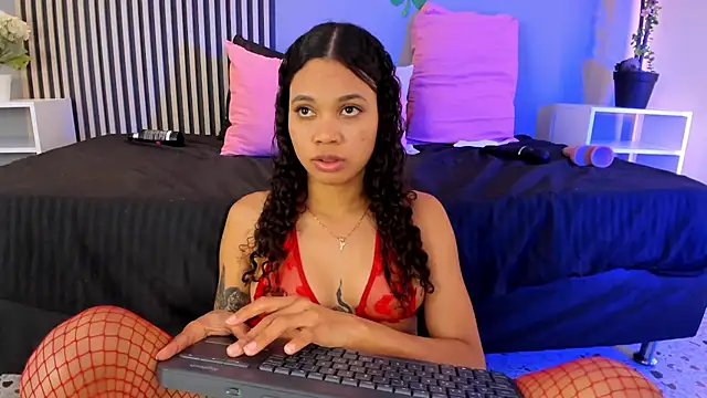 GysellHanson Adlı Modelin Canlı XXX Sohbeti