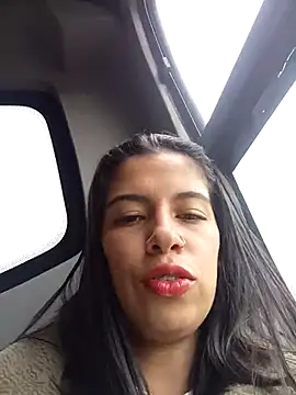 Nathaly_12 Adlı Modelin Canlı XXX Sohbeti