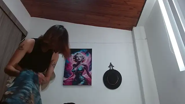 Chat XXX en directo de Crystal_Star_