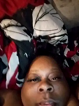 Pinkchocolatebbw Adlı Modelin Canlı XXX Sohbeti