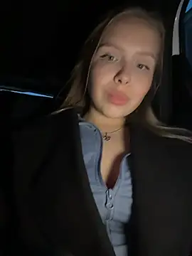 Liza_risky: онлайн-секс-чат