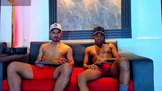 Latins_on_fire Show Webcam