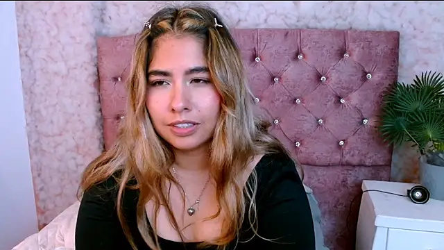 Chat +18 de Sofiazaf_ ao vivo