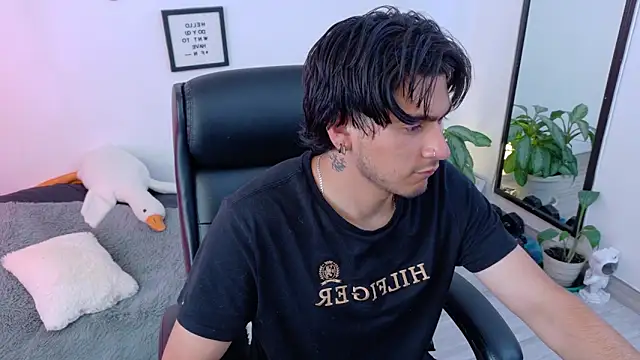 Elian_savoy 在線直播表演