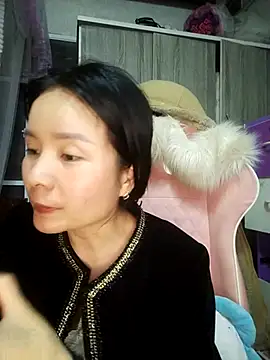 Ivy_Trix2 Live XXX Chat