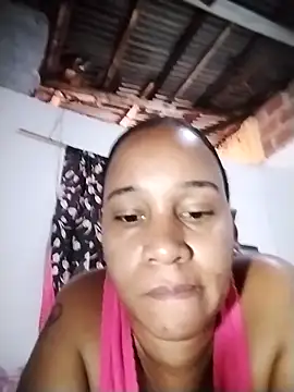 EbonyHorrny – Naživo XXX chat