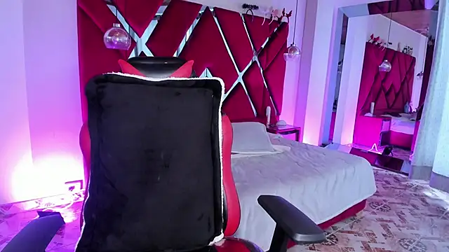 Lucia_24x 在線直播表演