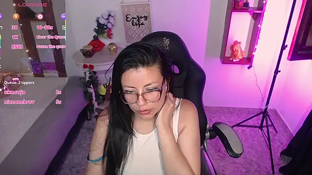 QueenRose94 Chat XXX live