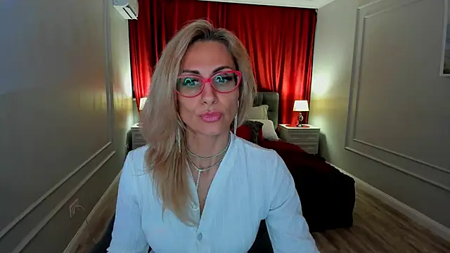 MuseOfStage's Live XXX Chat