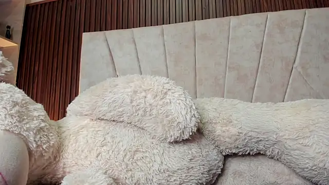 AMARA_BRUNET's Live XXX Chat