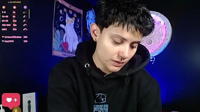 girl_intense444's Live XXX Chat