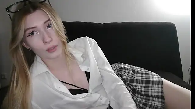 Chat XXX en directo de ErikaShyy