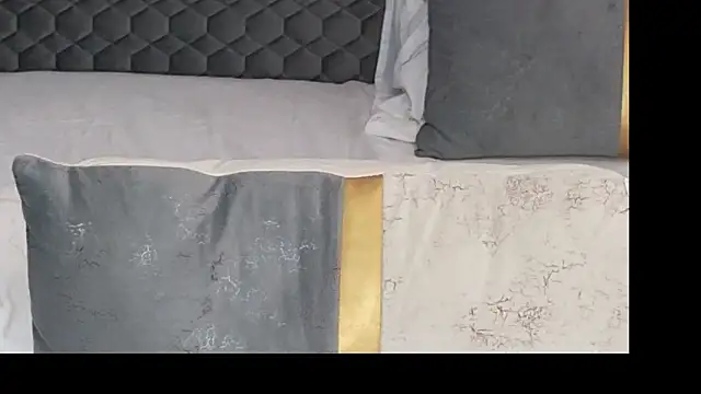 SophieWild: απευθείας συνομιλία ΧΧΧ