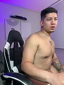 _robertobaggioo's Live XXX Chat