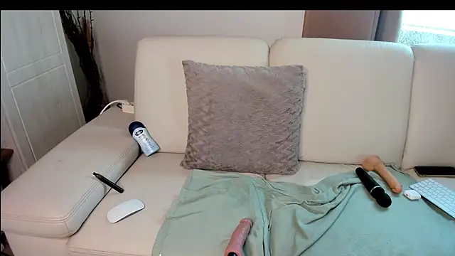 Natascha-Hill Live XXX-chat