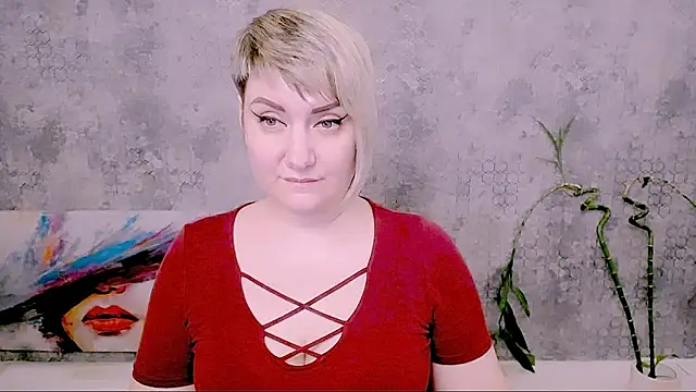 Djullia Live XXX-chat