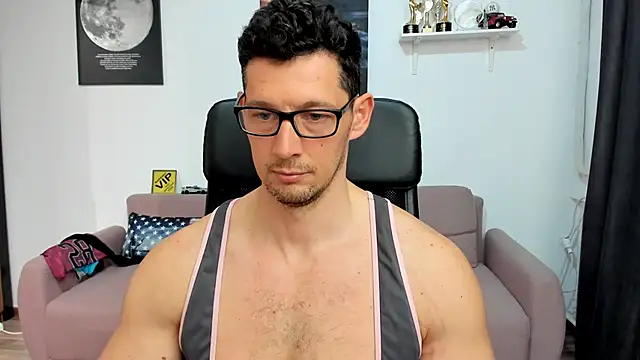 BrutusK08n Live XXX chat