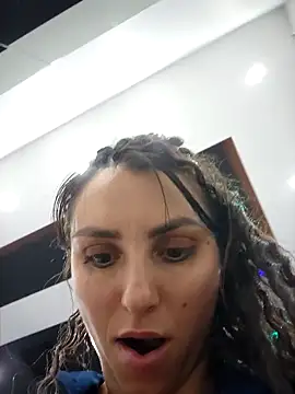 Izabella_Bella Adlı Modelin Canlı XXX Sohbeti