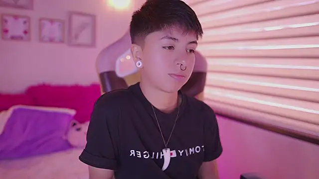 tommy_blue Chat XXX live